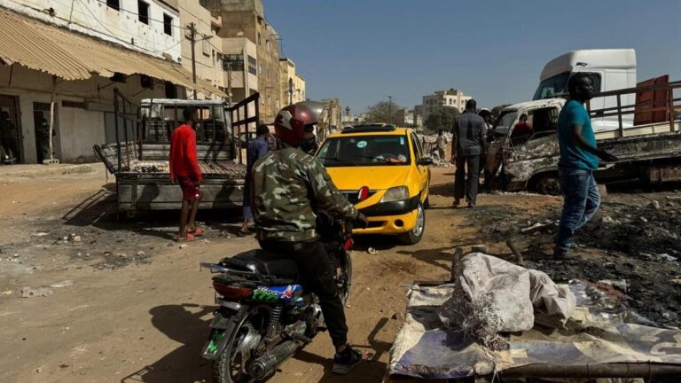 Violences au Sénégal : le gouvernement et l’opposition se rejettent la faute